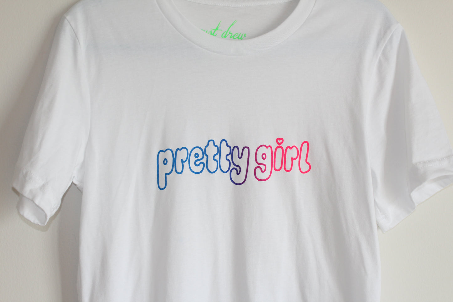 pretty girl tee